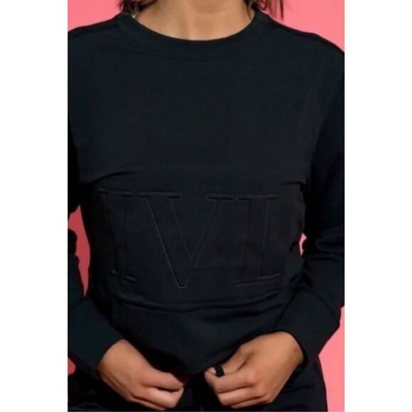 NWOT IVL Ivory Lane Collective Black Puffed IVL Logo Crewneck Sweatshirt Women's - Picture 1 of 10